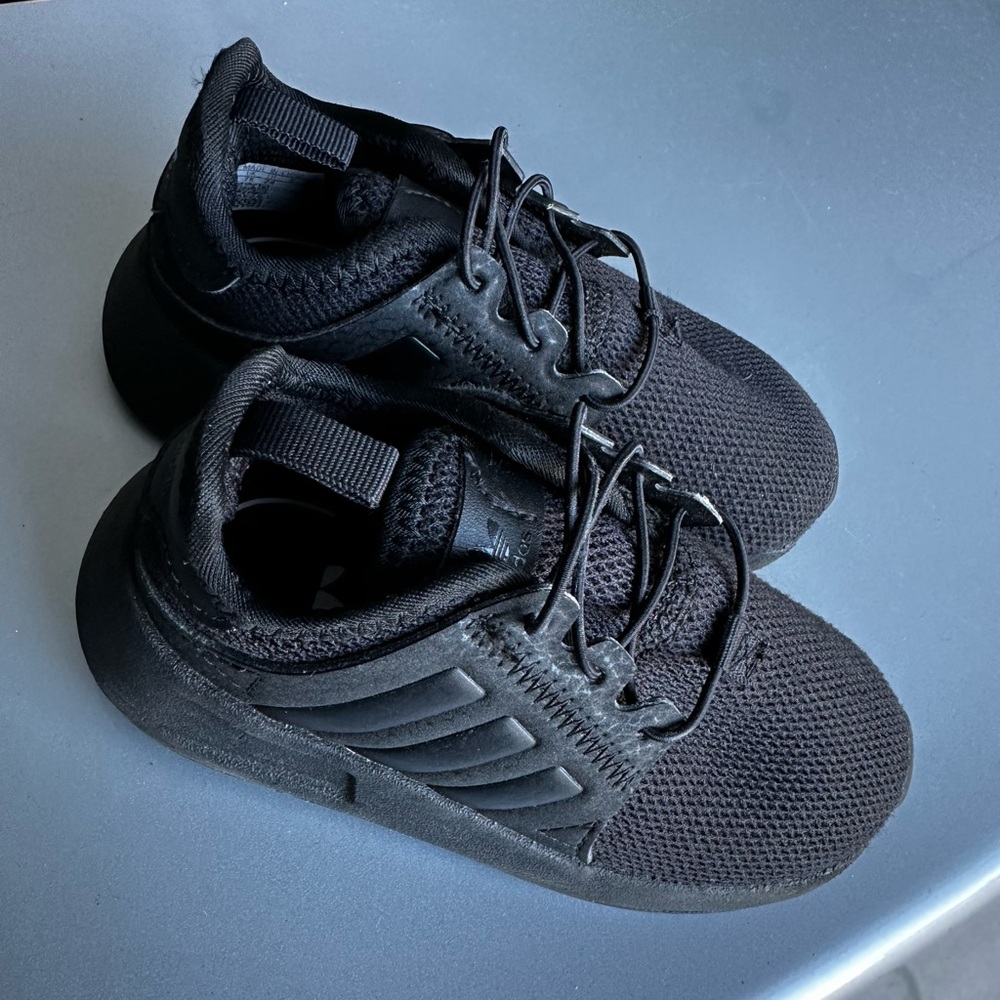 Adidas kids sneakers 7 1/2 K